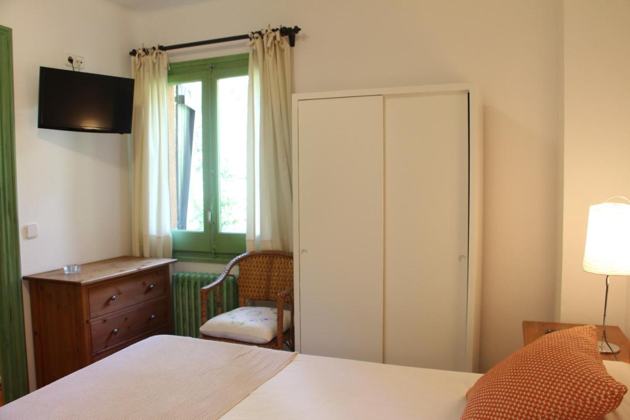 Hostal L'Ou De Reig Montseny Bagian luar foto