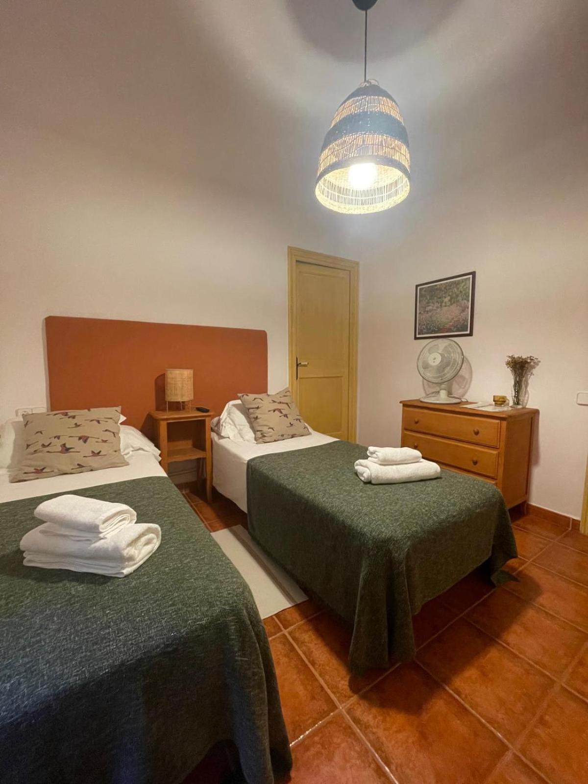 Hostal L'Ou De Reig Montseny Bagian luar foto