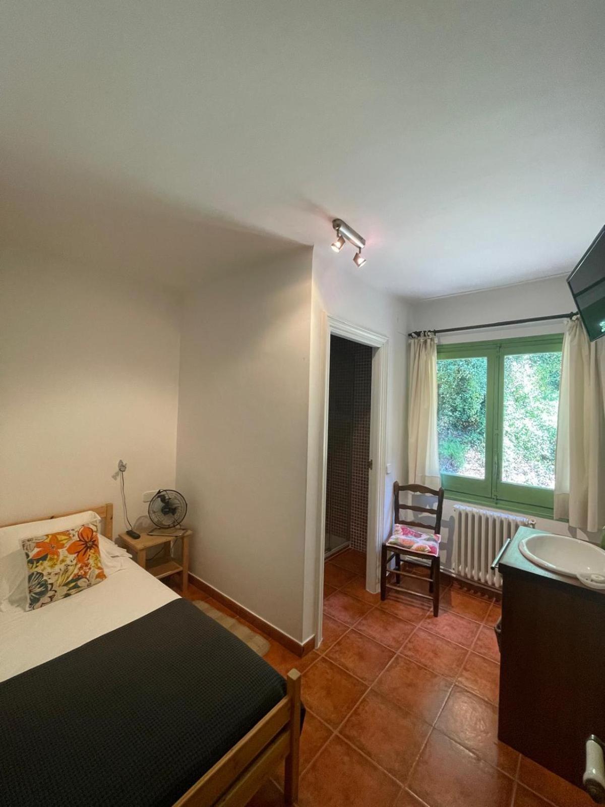 Hostal L'Ou De Reig Montseny Bagian luar foto