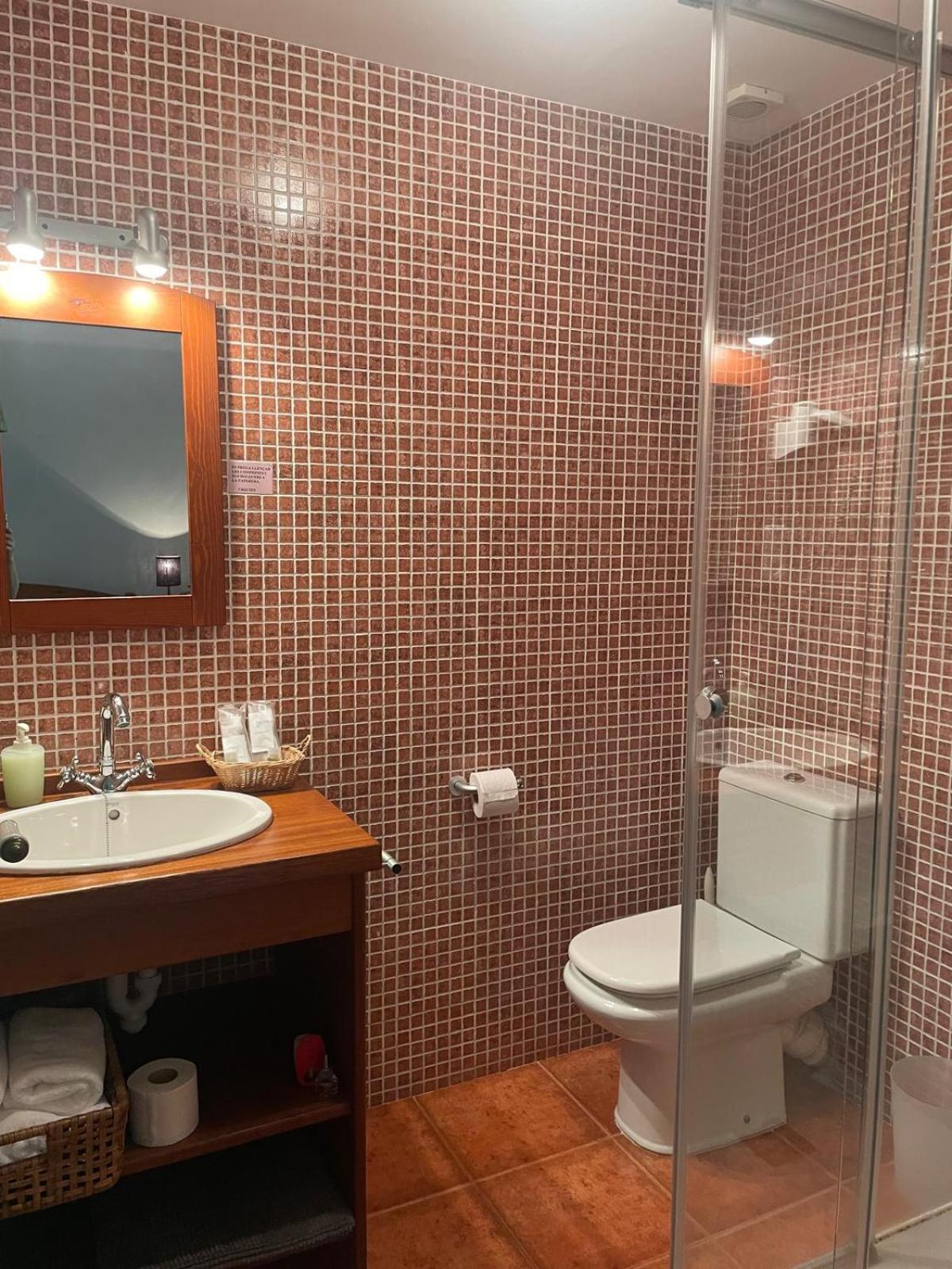 Hostal L'Ou De Reig Montseny Bagian luar foto