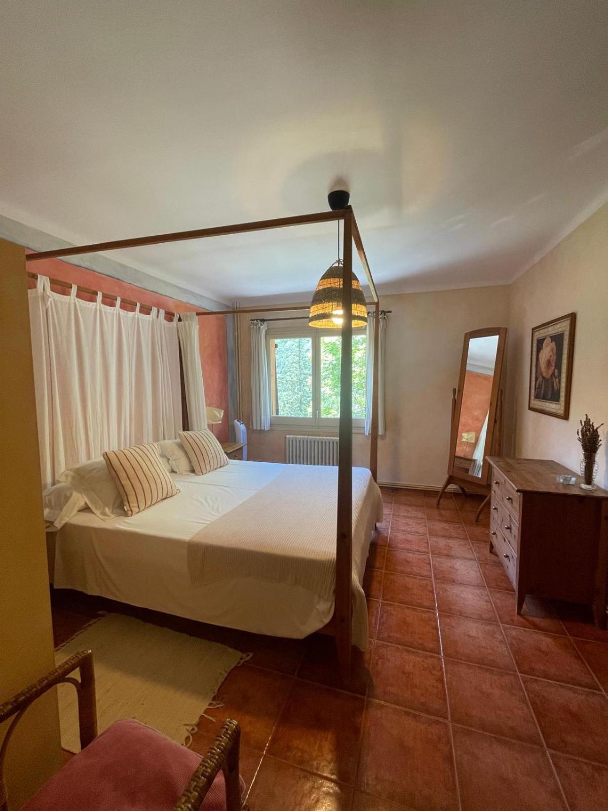 Hostal L'Ou De Reig Montseny Bagian luar foto