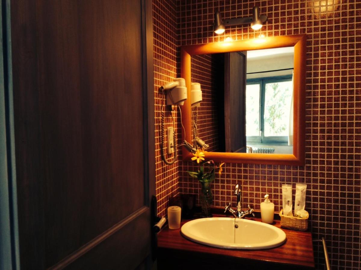 Hostal L'Ou De Reig Montseny Bagian luar foto