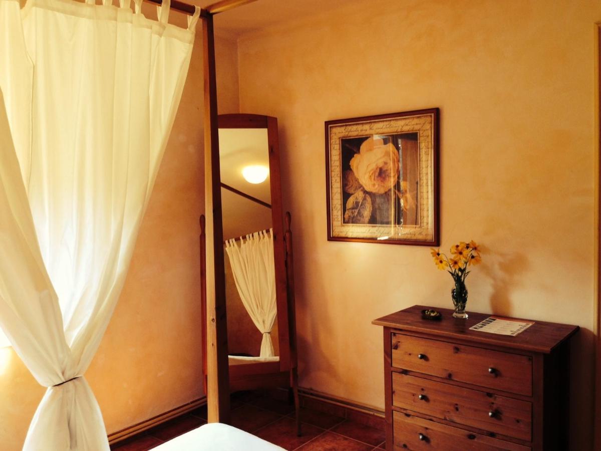 Hostal L'Ou De Reig Montseny Bagian luar foto